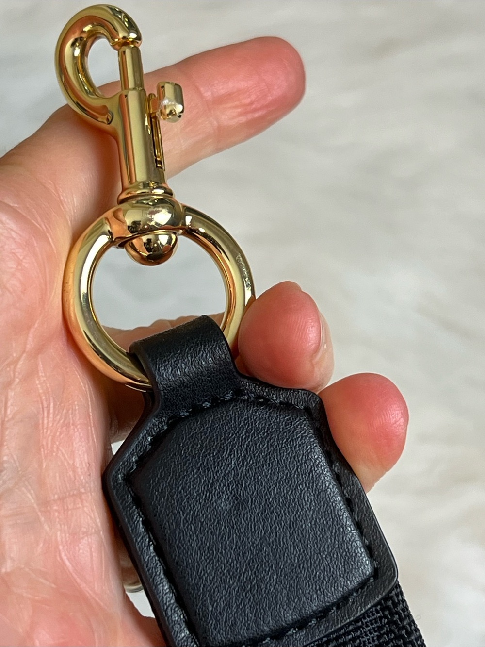 Marc Jacobs Black on black logo Strap - Wide web knit gold hardware - Picture 4 of 14